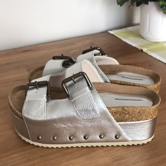 Intentionally Blank Rule Breaker Platform Sandals in Metallic Silver EUR 38 - Picture 13 of 13